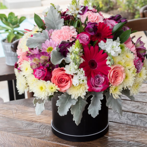 Octavia Box: Elegancia Floral en Rosas y Gerberas | Envío a Domicilio GUAYAQUIL - SAMBORONDON