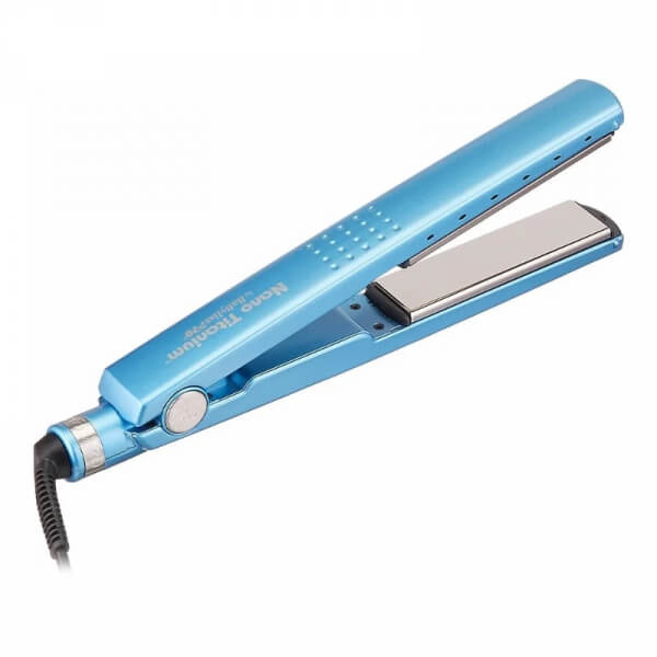 Plancha BabylissPRO 1 1/4'' Nano Titanium, Caja Lujo Con Estuche Resistente Calor Azul BABNTE BL 2091