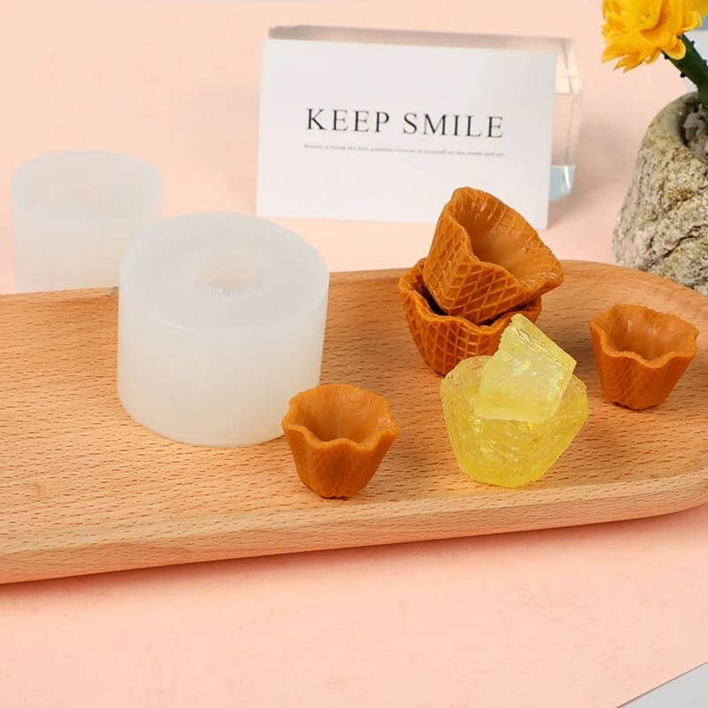 Combo moldes de silicona con diseño SWEET CONE 2 tamaños para uso en Velas, Jabones, resina, chocolate. (Conos para helado)