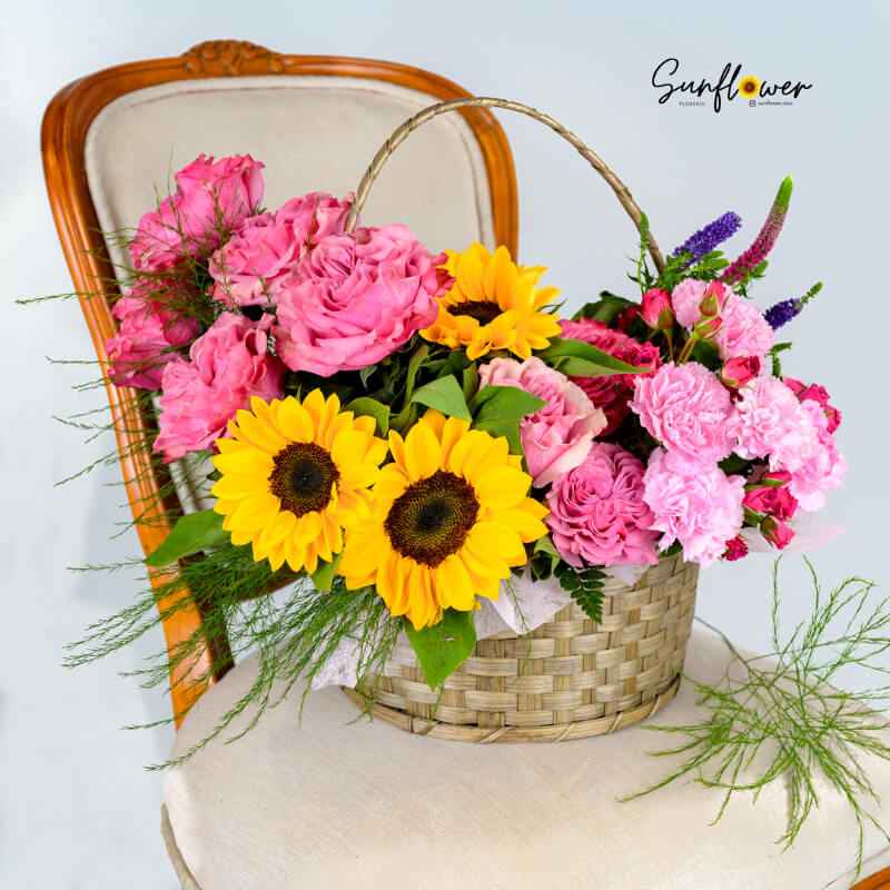 Canasta Lili: Flores de Jardín y Girasoles Radiantes| ENVIOS A GUAYAQUIL - SAMBORONDON - DAULE