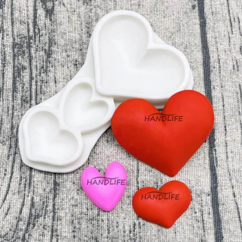Molde de silicona con diseño CORAZON X 3 para uso en chocolate, velas, pastelería, resina, porcelana fría, fondant.