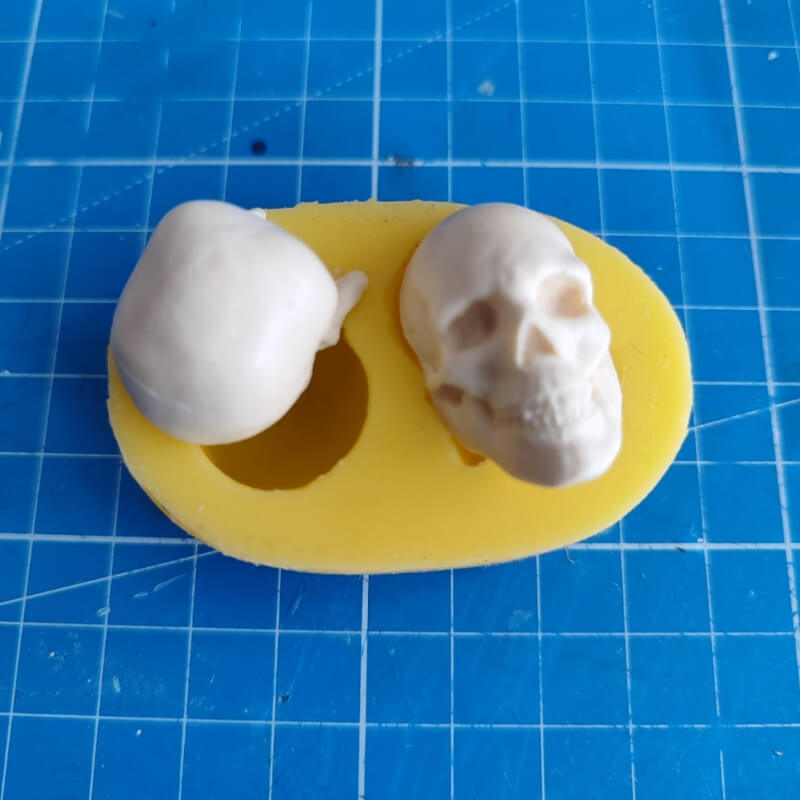 Molde de silicona CRANEO EN DOS PARTES para uso en porcelana fría, RESINA.
