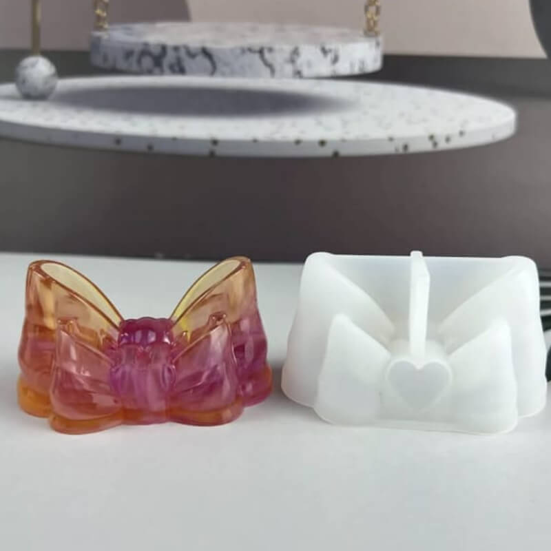 Molde de silicona con diseño de Lazo Grande para uso en Velas, jabón, yeso, chocolate, resina.