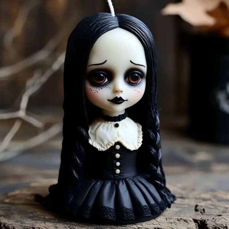 Molde de silicona con diseño de Muñeca Merlina para uso en Velas, jabón, yeso, chocolate, resina, cemento.