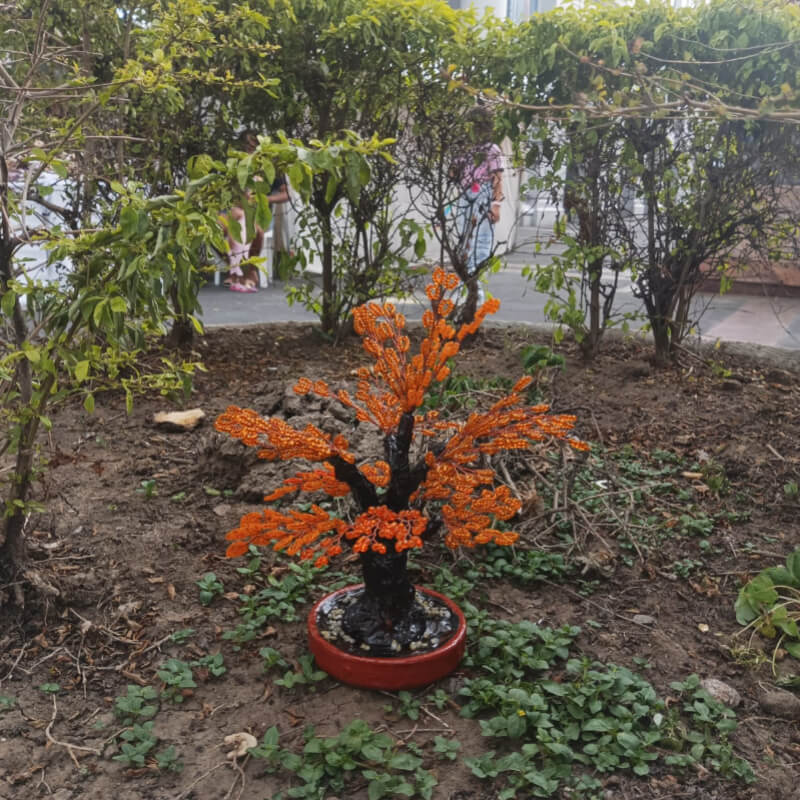 Bonsai de Chaquira: Arte Tejido a Mano