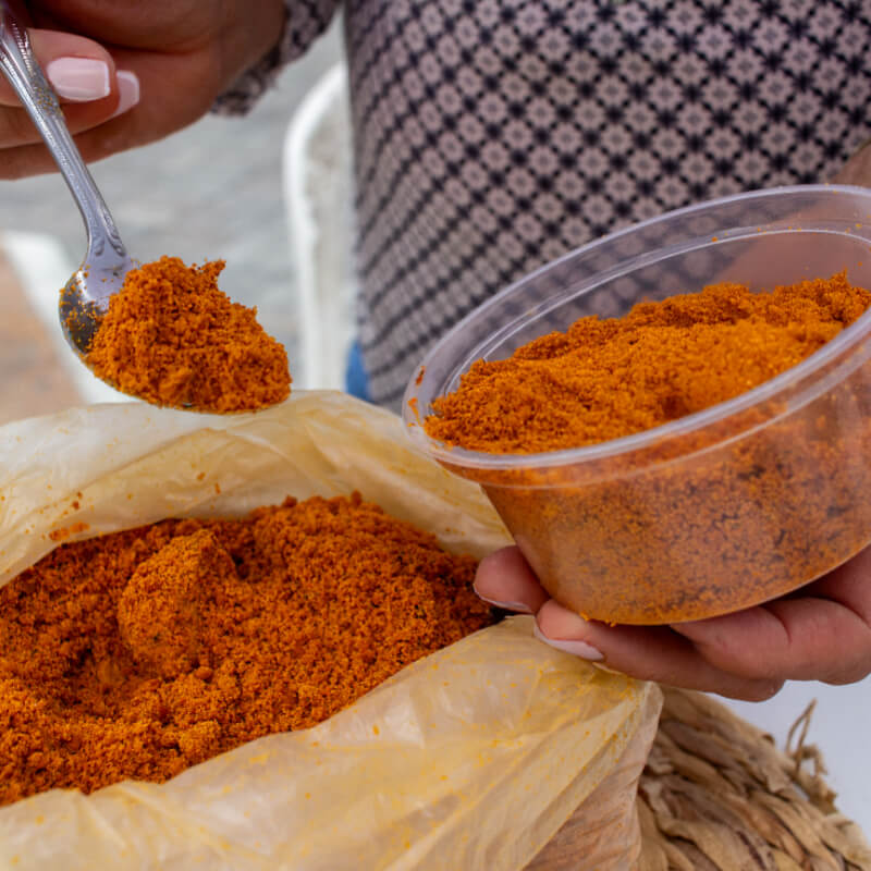 Sal Prieta Ecuatoriana Artesanal: Auténtico Sabor de Ecuador | Receta Tradicional