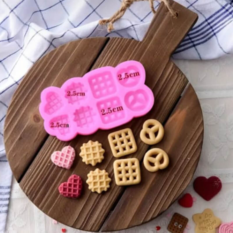 Moldes de silicona con diseño Dulces variados para uso en Velas, Jabones, resina, chocolate o yeso. (valores unitarios en la descripción)