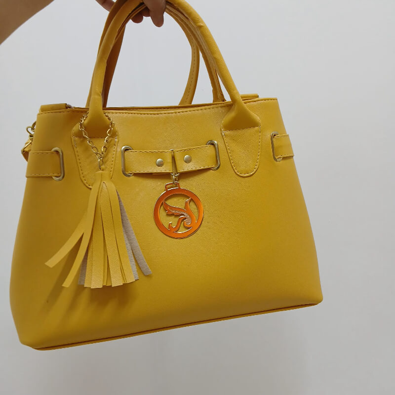 Bolsa de color mostaza