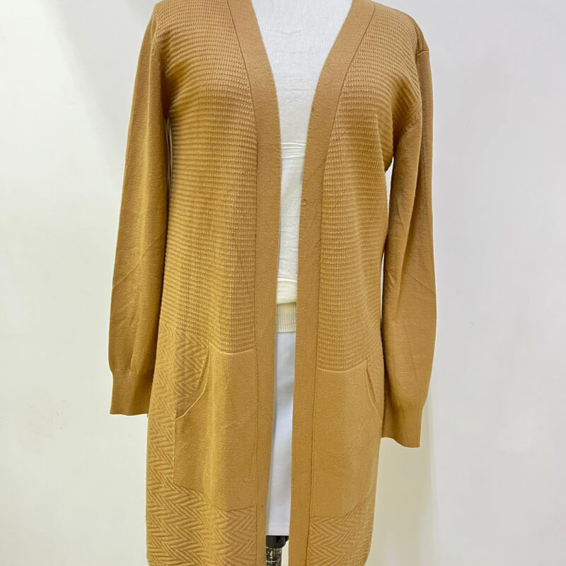 Ensamble Beige de Punto Fino: Elegancia y Confort Unitalla