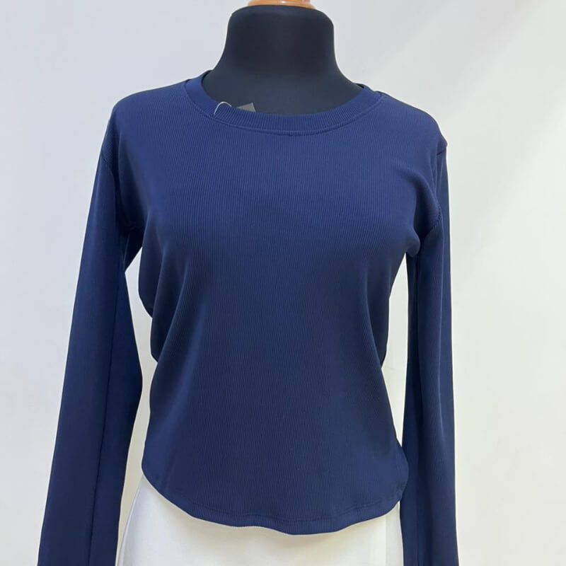Blusa de manga larga de color azul marino Talla grande