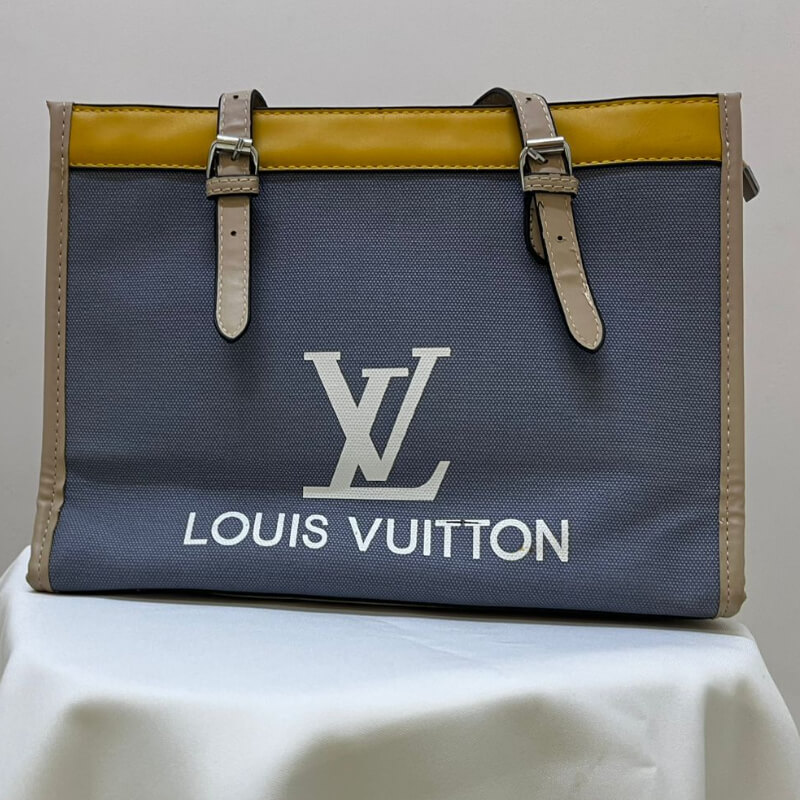Bolsa Louis Vuitton de color azul