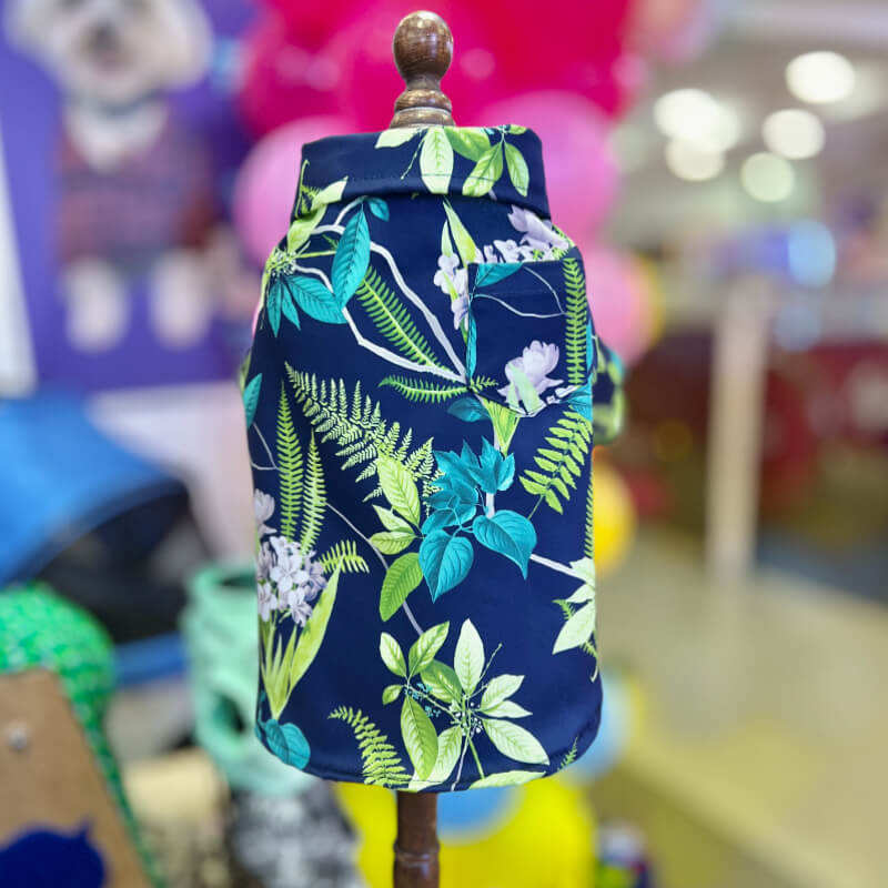 CAMISA AZUL MARINO CON HOJAS VERDES PARA GATITOS Y PERRITOS TALLA XS/S