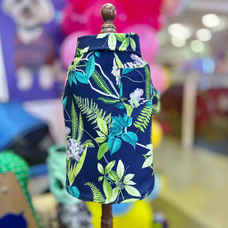 CAMISA AZUL MARINO CON HOJAS VERDES PARA GATITOS Y PERRITOS TALLA M/L