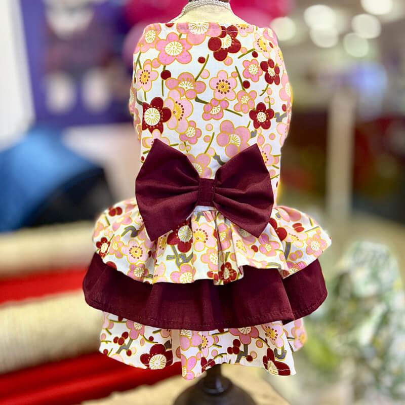 VESTIDO FLOREADO CON SU MAXI LAZO CONCHEVINO DE TRES VUELOS PARA GATITAS Y PERRITAS TALLA XXXS/XXS