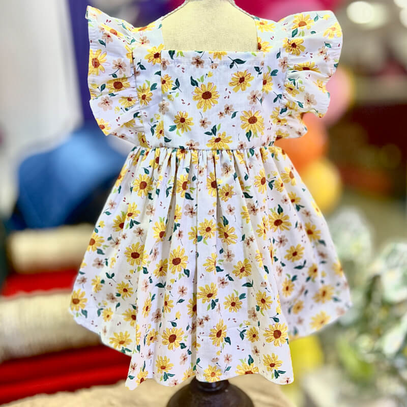 VESTIDO BLANCO DE GIRAZOL PARA GATITAS Y PERRITAS TALLA XS/S