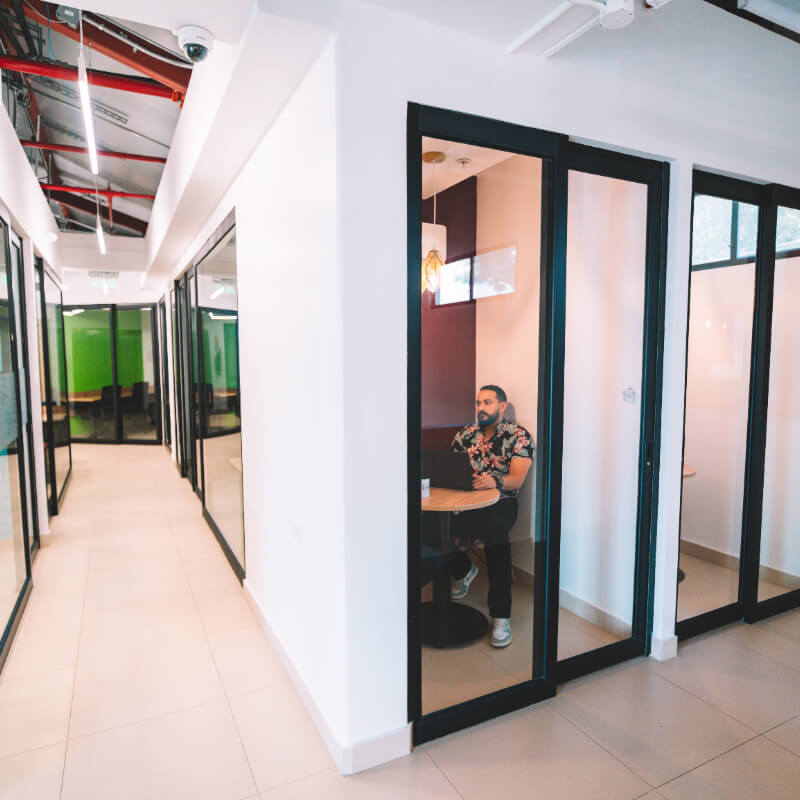 Cabina Privada Día (1-2 personas) | Treebu Coworking