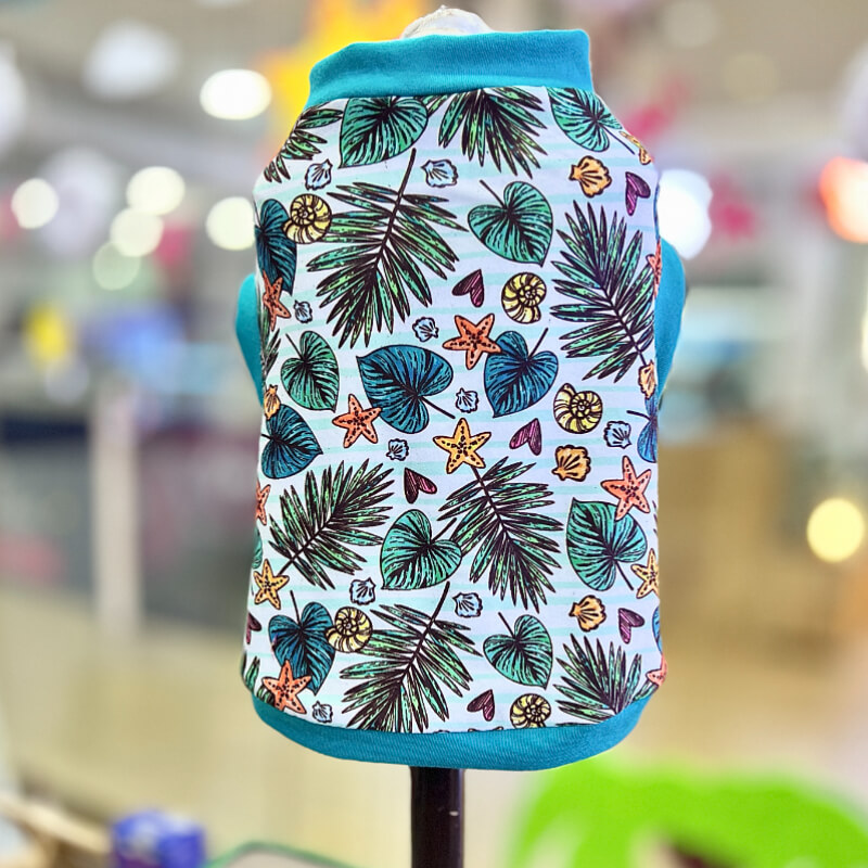 CAMISETA PLAYERA CON FILOS TURQUESA DE ESTRELLITA DE MAR Y HOJAS PARA GATITOS Y PERRITOS TALLA XXXS/XXS