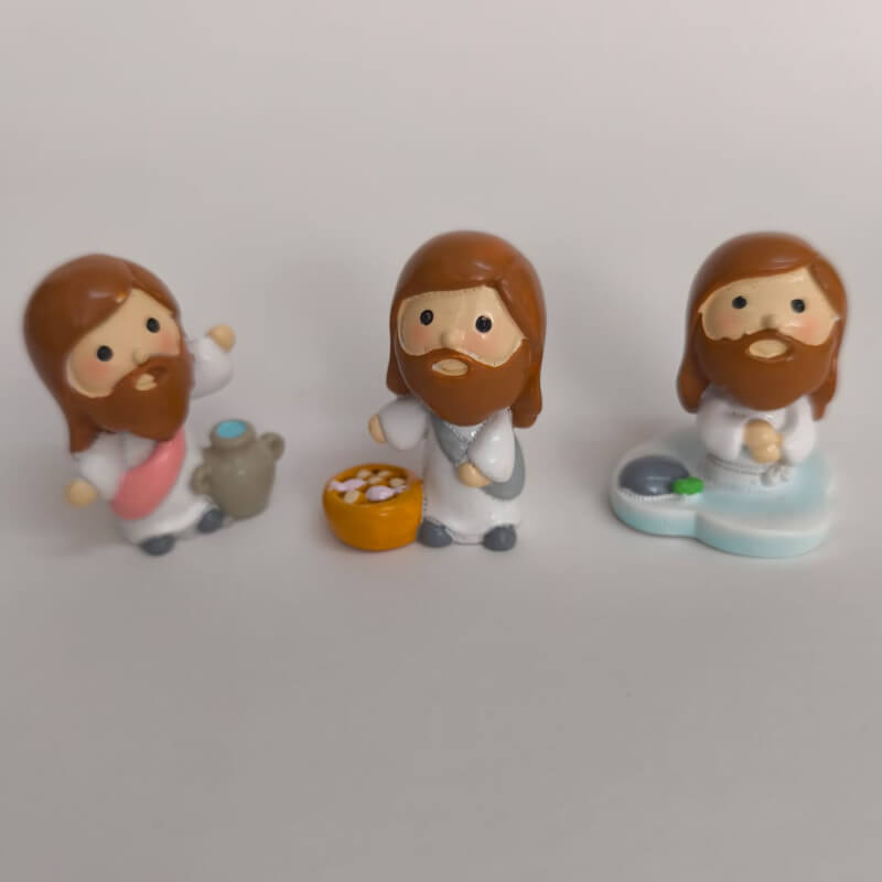 Combo de moldes de silicona diseño Mini Cristo 3 diseños, para uso en Velas, jabones, resina, yeso, chocolate.