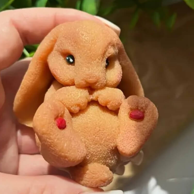 Molde elaborado en silicona con diseño de Conejo Sentado para uso en velas, chocolate, resina.