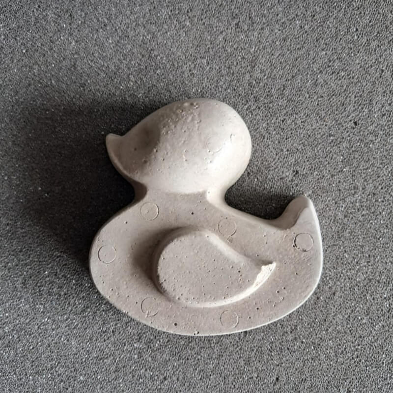 Patito - Piedra Decorativa 3D para Artes y Manualidades