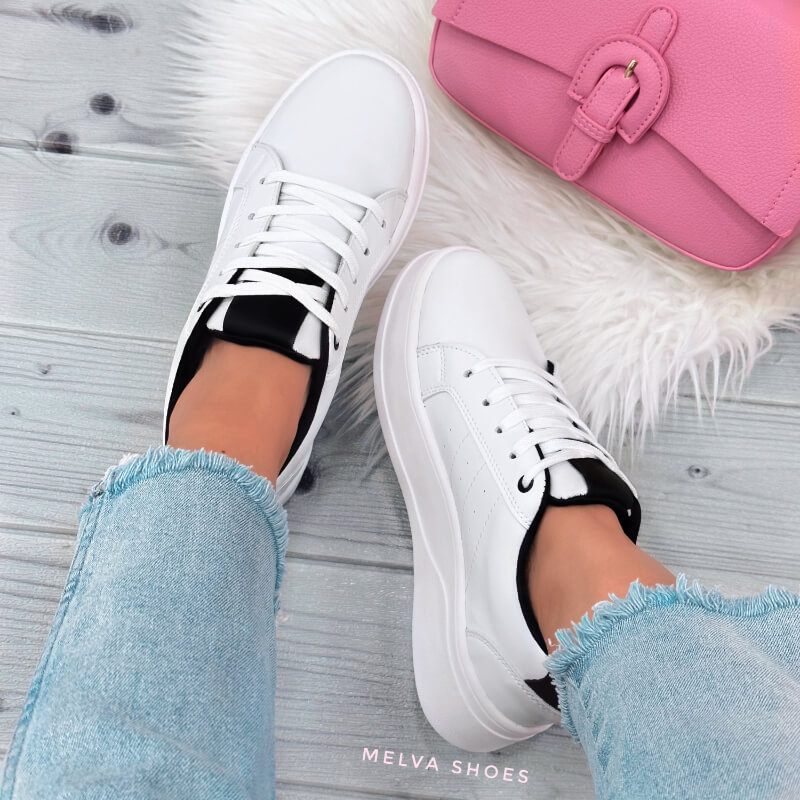 Sneaker Blancos con Talon Negro