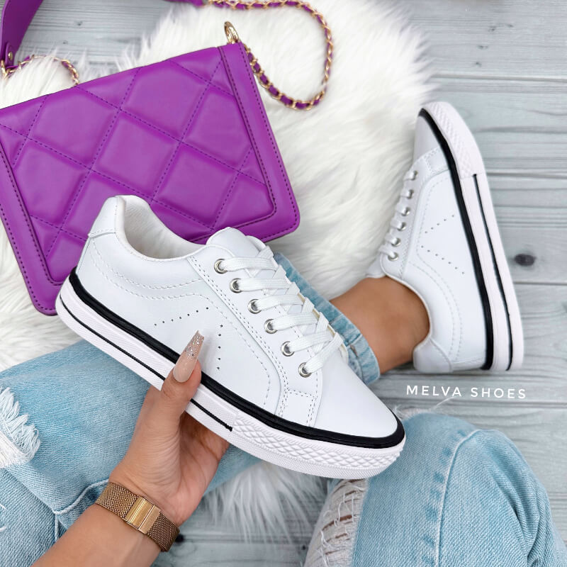 Sneaker Blancos con Línea Negra