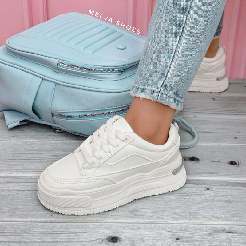 Sneakers Blancos con Mini Cápsula
