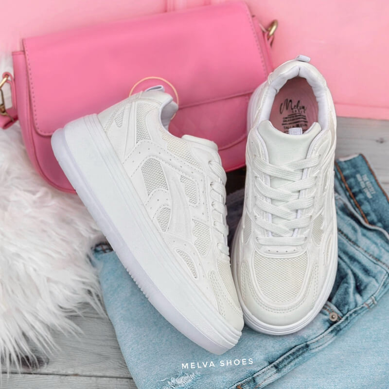 Sneakers Capellada Blanca con Suela Transparente