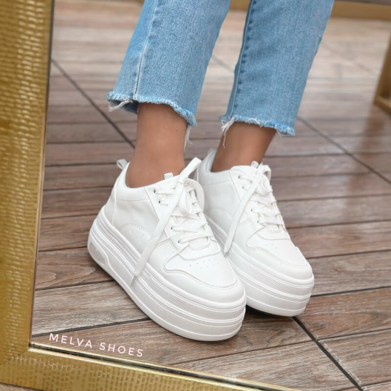 Sneakers Blancos de Suela Alta
