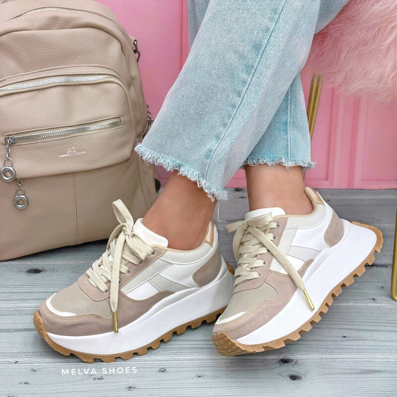 Sneakers Camel y Blanco con Suela Blanco y Café