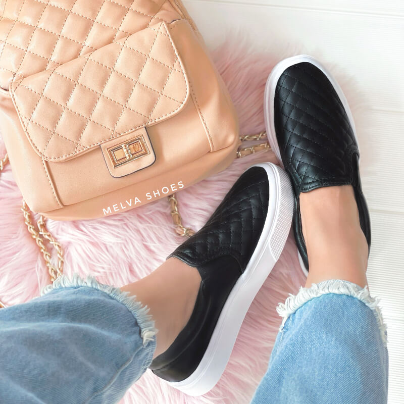 Mocasin Negro de Cuadro y Suela Blanca