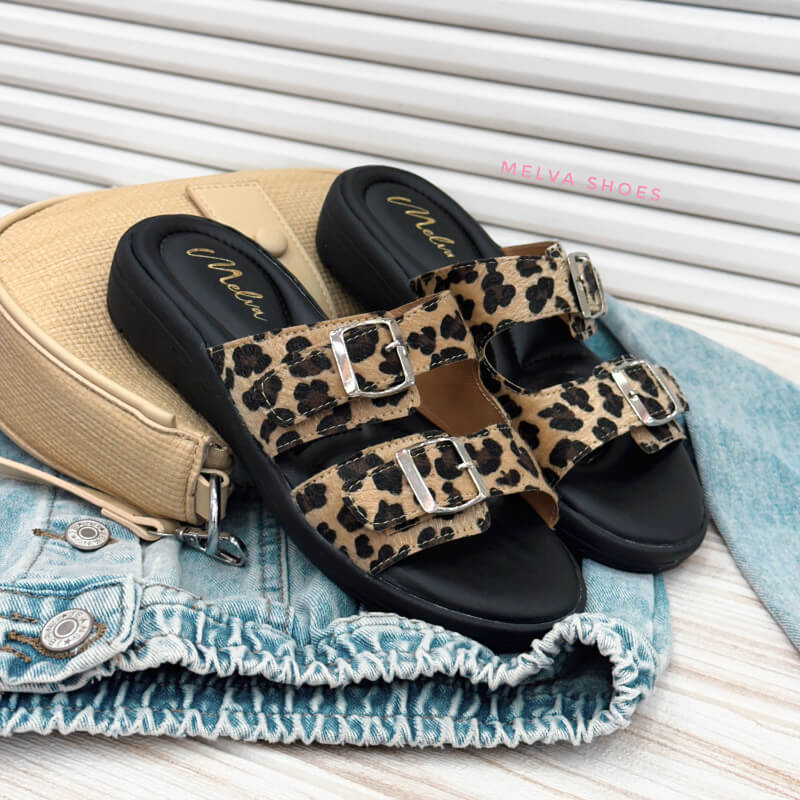 Sandalias Altas Animal Print con Hebillas Plateadas