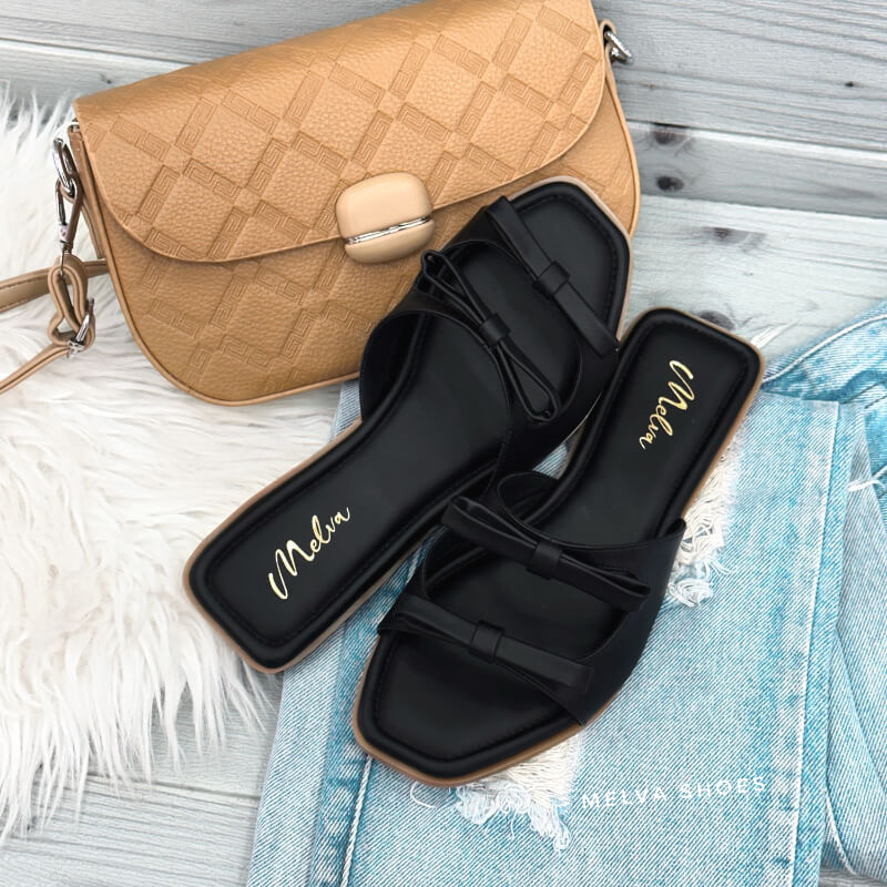 Sandalias Bajas Negras con Doble Lazos