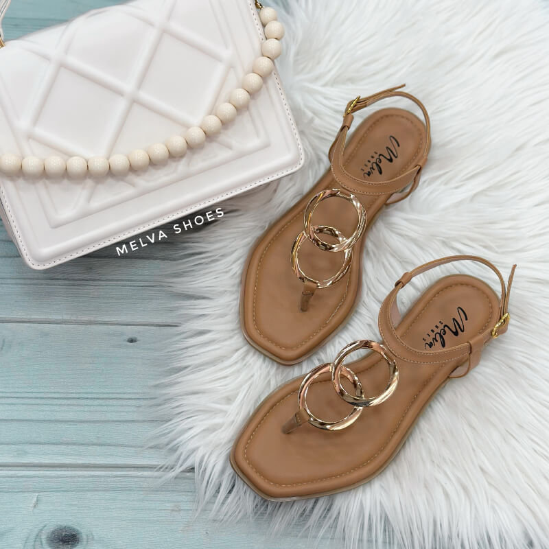 Sandalias Bajas Color Camel con Tira en Dedo y Doble Argolla