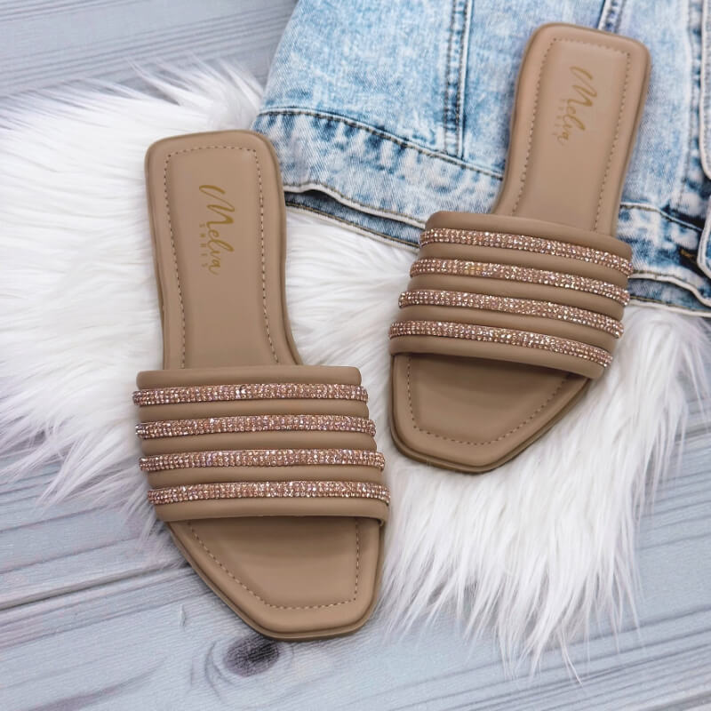 Sandalias Bajas Color Kaki con Faja de Tiras con Brillos