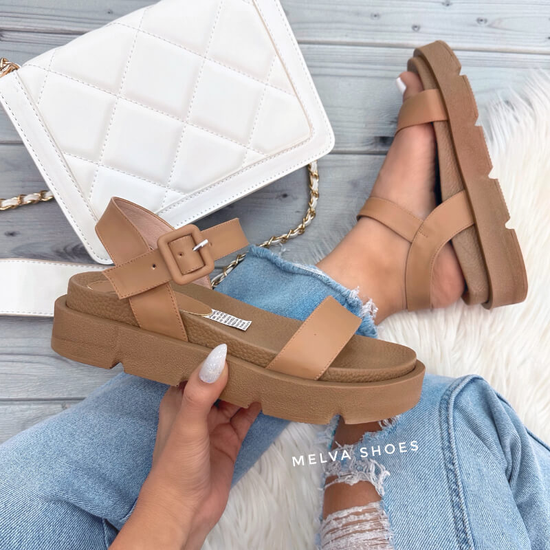Sandalias Altas Sport Camel con Correa en Tobillo