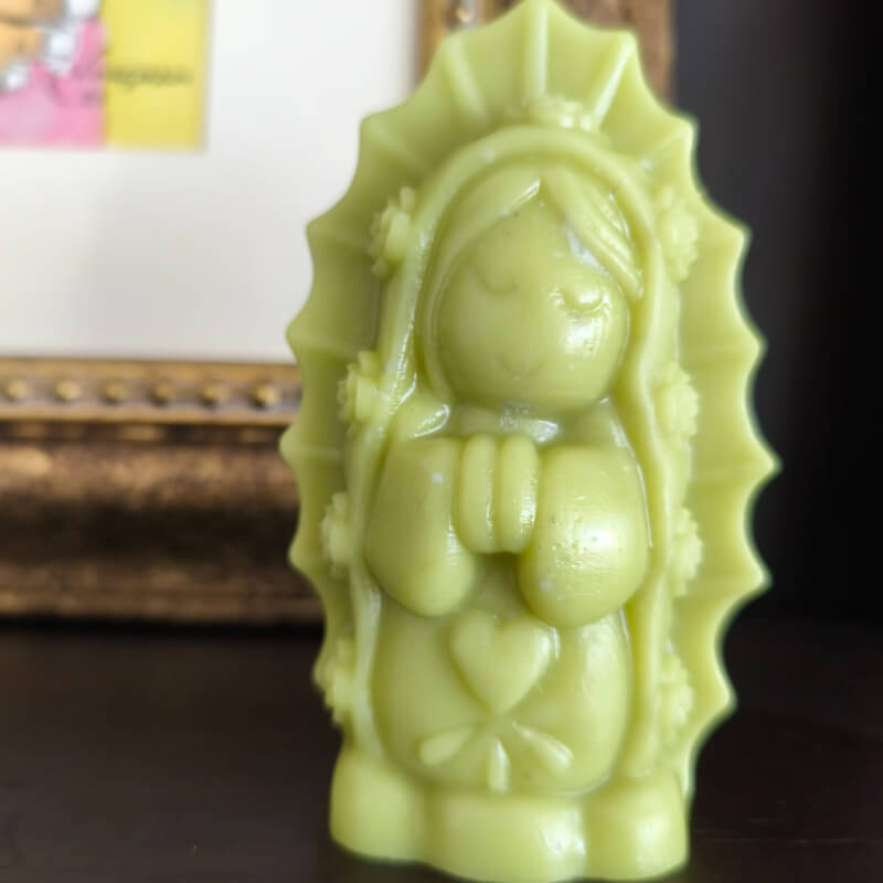 Moldes de silicona con 2 diseño de Virgen de Guadalupe estilo Infantil para uso en Velas, Jabones, chocolate. (valor unitario en la descripción)