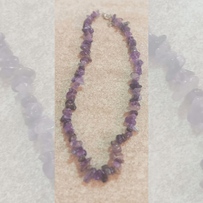 Collar bohemio hecho a mano con amatista