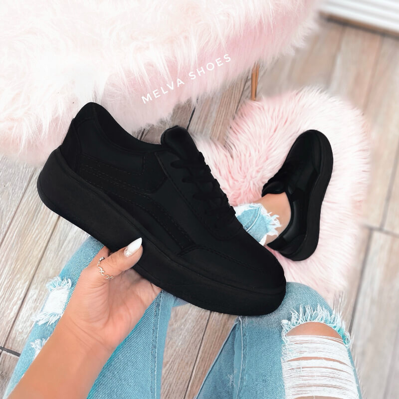 Sneaker Negro Bajos