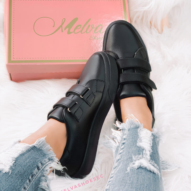 Sneakers Negros con Velcro