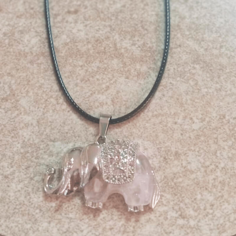 Colgante de elefante en cuarzo rosa