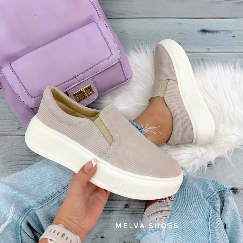 Mocasin Cafe Claro con Suela Beige