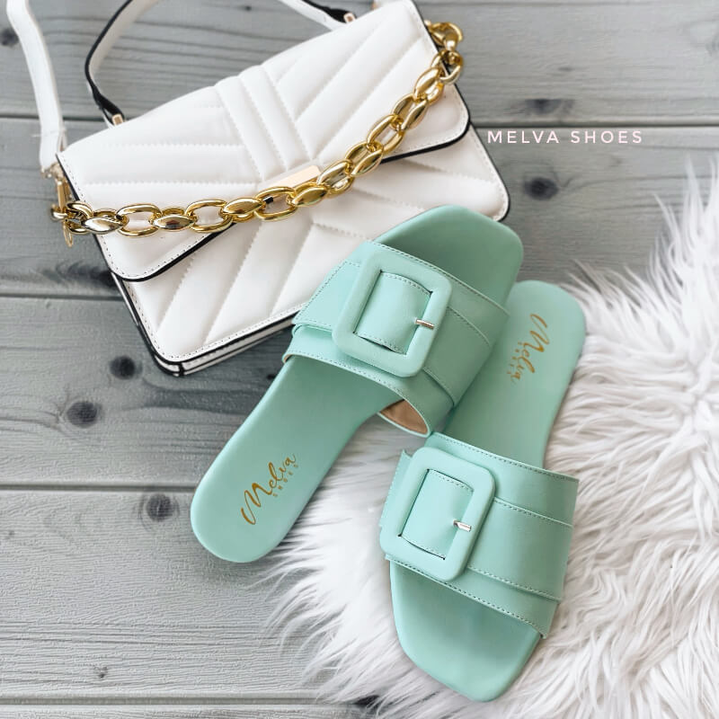 Sandalias Bajas Menta de Hebillota