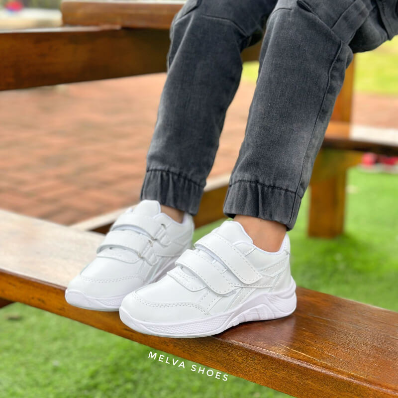 Sneakers Blancos Sport Escolar con Velcro