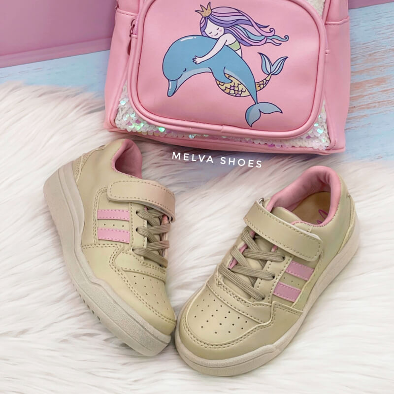 Sneakers Niña Rosado y Beige con Dos Rayas, Cordón y Velcro – Estilo Deportivo y Dulce