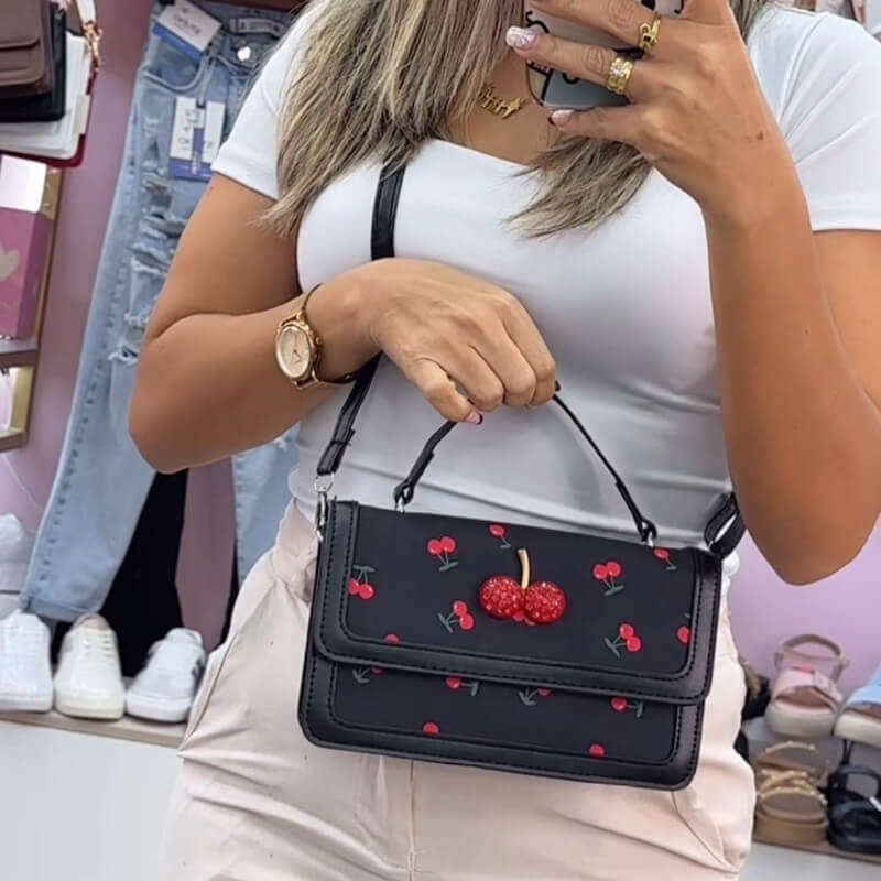 Cartera Negra Cherry