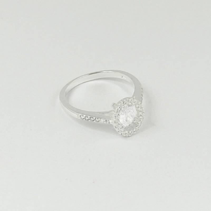 Anillo de Plata Ley 925 con Circonia Roja y Blanca Ovalada – Tallas 6, 7, 8 – Joyería Fina