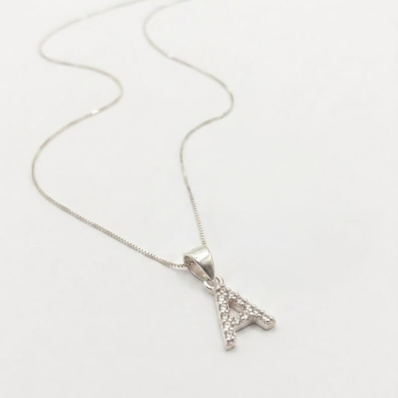 Collar Plata Ley 925 - Dije Inicial 'A' con Microcircones 9mm - Joyería Fina para Mujer
