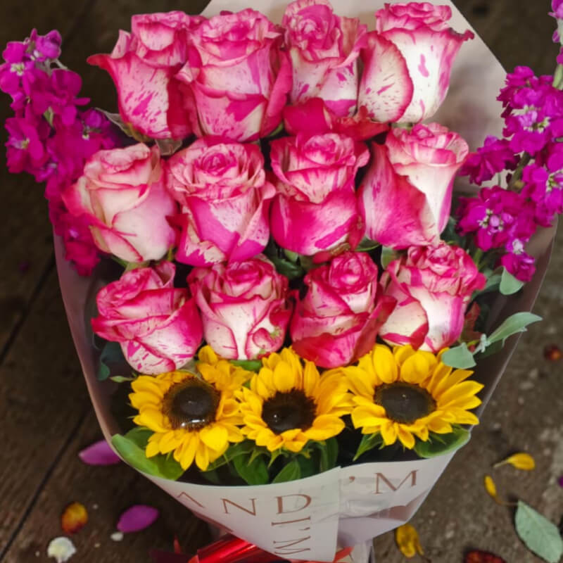SINFONÍA DE SOL Y ROSAS | Girasoles & Rosas Bicolor