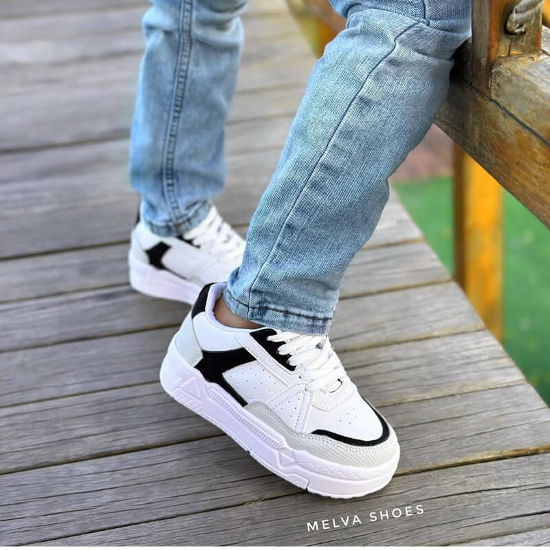 Sneakers Niño Blanco con Gris y Negro